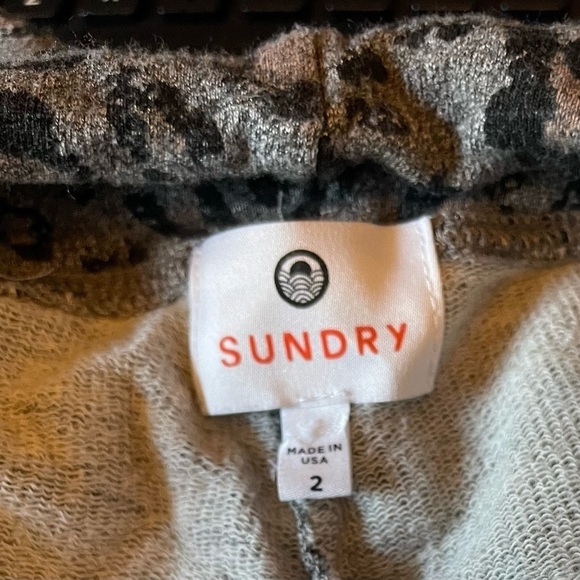 Sundry leopard print yoga pants / leggings - Picture 4 of 6